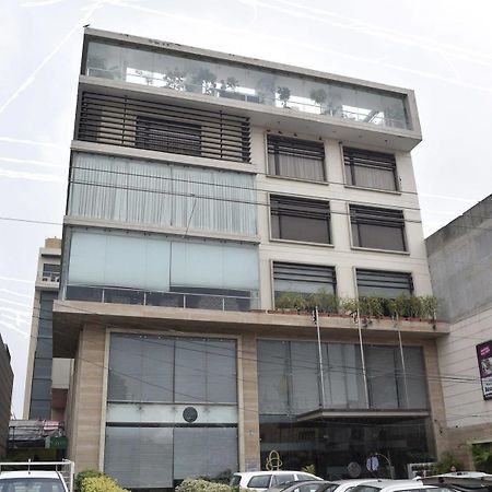 Hotel One Earth Avaas à Amritsar Extérieur photo